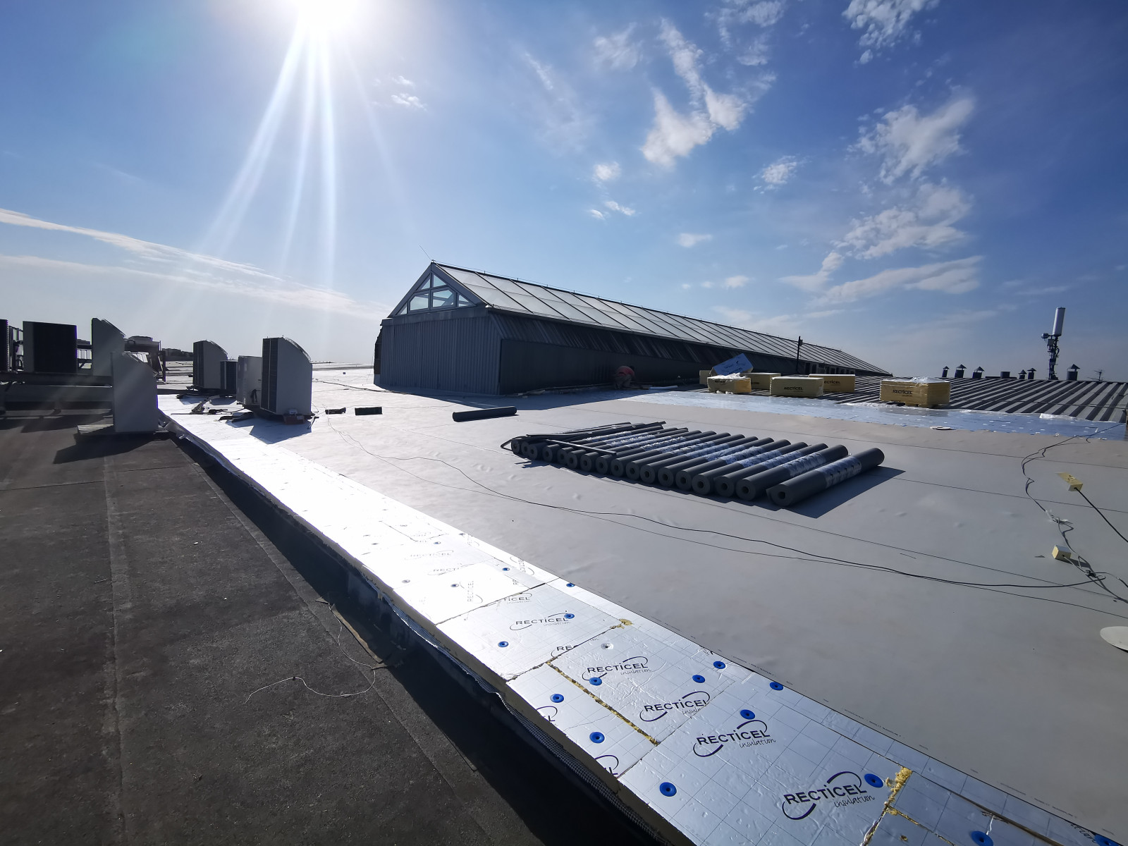 Конструктивні особливості плоских дахів