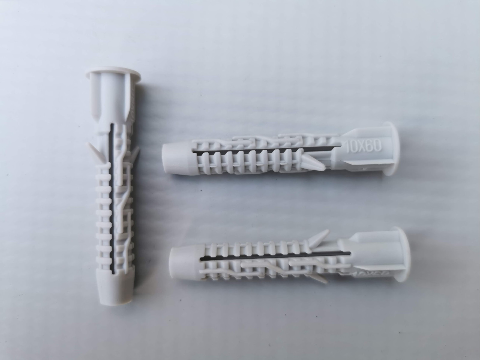 Покрівельний дюбель для монтажу ПВХ, ТПО мембрани в рихлу основу.