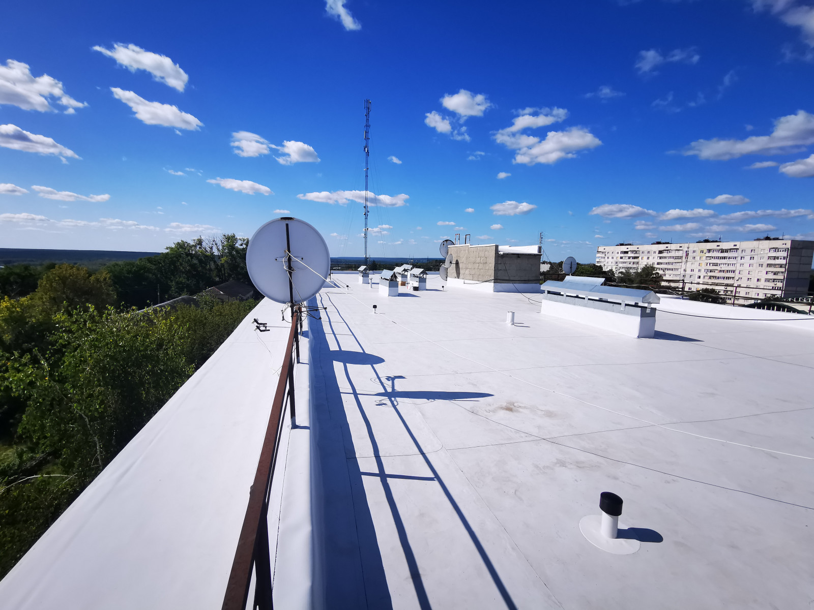 Що таке мембранна покрівля?